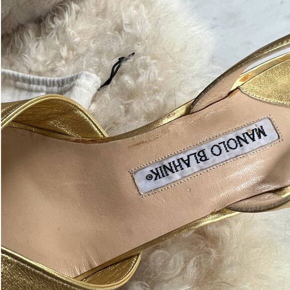 Vintage Manolo Blahnik Gold Slingback Heels - Picture 10 of 16